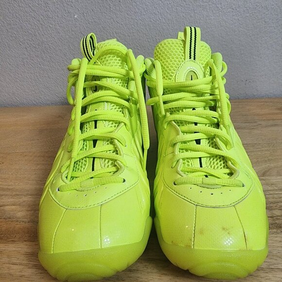 Nike Little Posite One Shoes Youth Size 7Y Volt Neon Yellow CW1593-707 - Picture 7 of 12